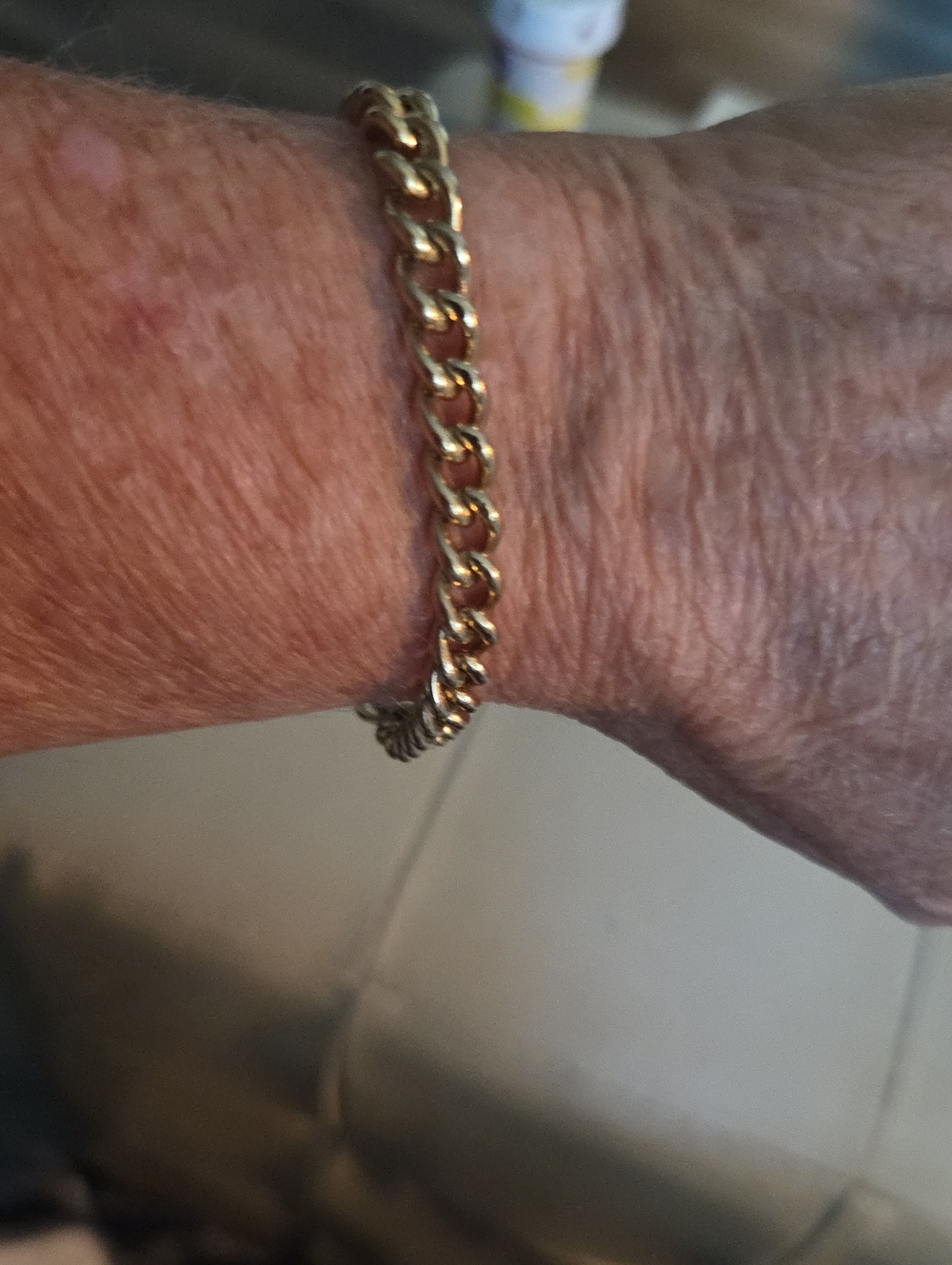 Charm Bracelet Gold Tone 7 Inches